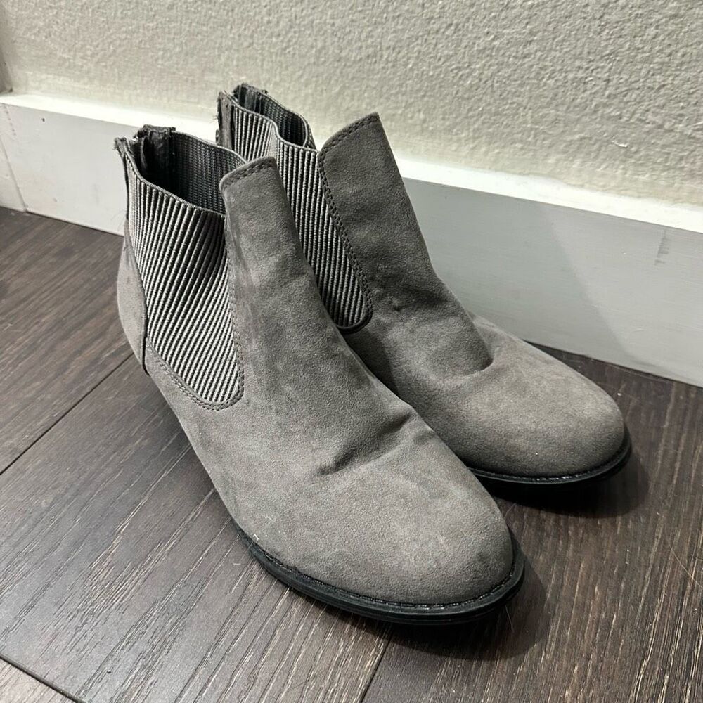 Union Bay Women’s 6.5 Harper Grey Boots